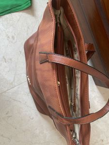 Lavie Handbag 👜