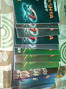 Physics Wallah Lakshya NEET Study Material