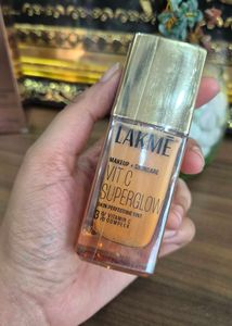 Lakme Vit C Superglow Skin Perfecting Tint