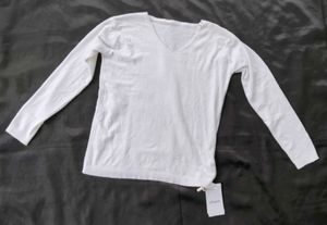 Classic White V-Neck Long Sleeve Top