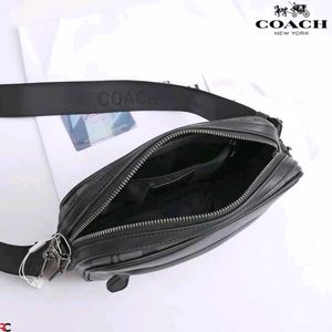 COACH* *GRAHAM CROSSBODY IN SIGNATURE CANVAS
