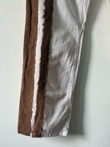 Trendy Wide-Leg Pants with Contrast Stripes