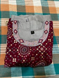 Elegant Bandhani Kurta with Grey Skirt