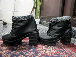 Black Fur Trim Boots