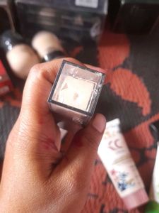 Huda Beauty Lipstick