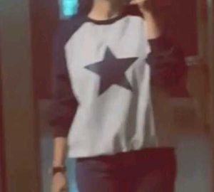 Star Graphic Raglan Sweatshirt