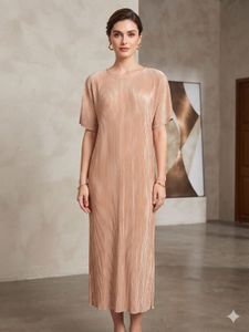 Elegant Pleated Maxi Dress