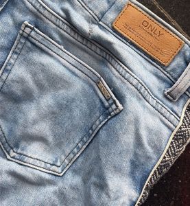 Stylish Embellished Denim Jeans