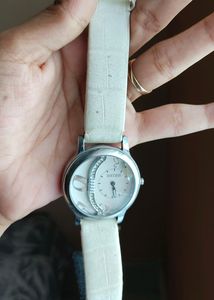SUCCESS Women White Watch