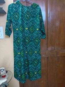 Green Bandhani Print Kurta with sequin work