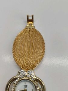 Elegant Gold Mesh Watch with Crystal Accents