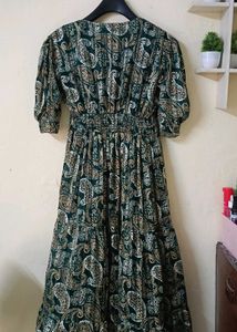 Elegant Paisley Print Maxi Dress
