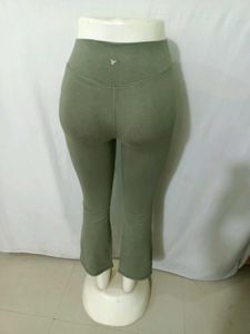 High-Waisted Olive Green Cropped Yoga Pant