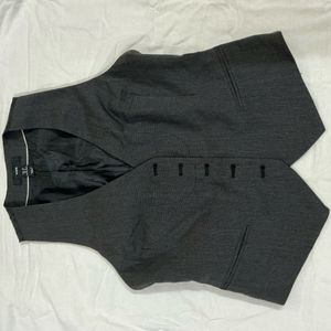 H&M women’s Grey Vest