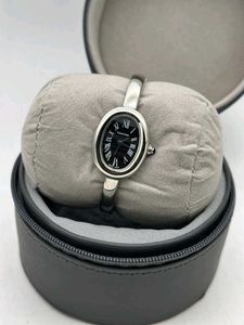 Elegant Oval Dial  cartier Women's Watch