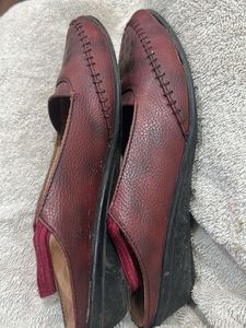 Men's Maroon Jutti Shoes