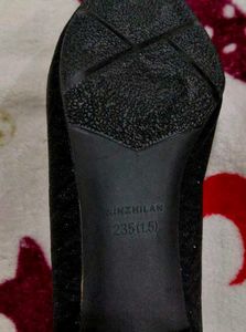 Elegant Black Pointed Heels