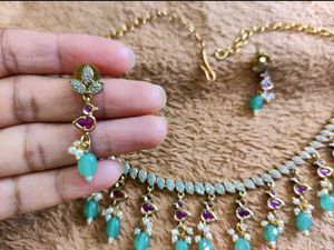 Elegant Emerald &amp; Pearl Necklace Set