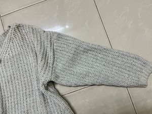 white bow sweater