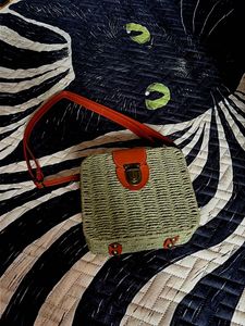 Chic Woven Crossbody Bag
