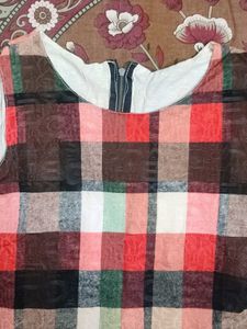 Checkered Hi-Low Sleeveless Top