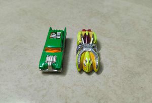 Set of 2 Hot Wheels Collection