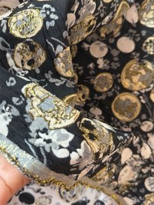 1mtr Elegant Black &amp; Gold Floral Print Fabric