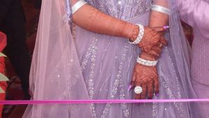 ✨ Set includes: 4 Bangles + 1 Ring✨