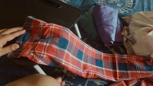 Men's Red Plaid Long Sleeve Shirt