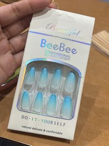 False Eyelashes &amp; Press-On Nails(get free gift