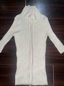 White Fitted top