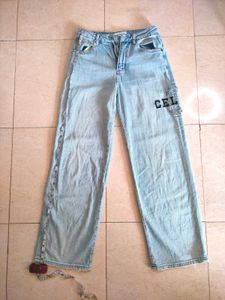 2000's Wide Leg Light Wash 👖🪐🐟