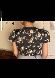 Berrylush Floral Print Cinched Crop Top
