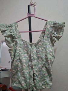 Cute Floral Print Puff Sleeve Top