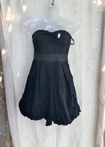112510. Elegant Black Lace Strapless Dress