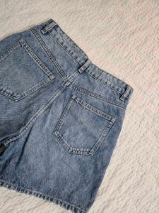 zara Classic Blue Denim Shorts waist 30
