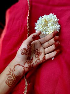Elegant White Flower Hair Accessory..🎀🪷👒✨