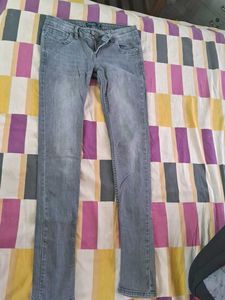 Women's Grey Slim Fit Jeans