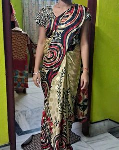 Elegant Floral Print crepe Saree