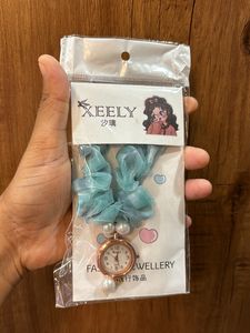 Scrunchie Hand Watch