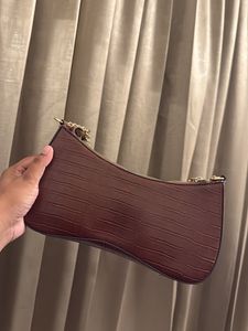 Chic Brown Croc Embossed Shoulder Bag