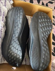 Aeros Black Lace-Up Sneakers