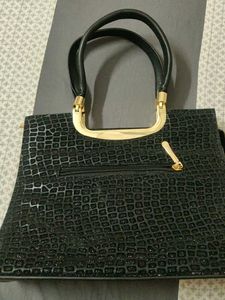 Elegant Black Textured Handbag