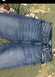 Levis High Rise Ankle Jeans