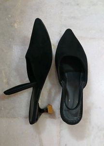 Black Pointed Toe Mules/Kitten Heels w stockings