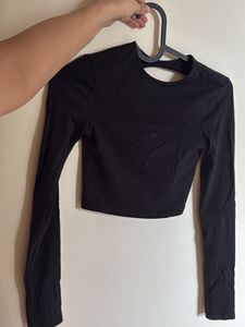 Long Sleeve Cut Out Back Top