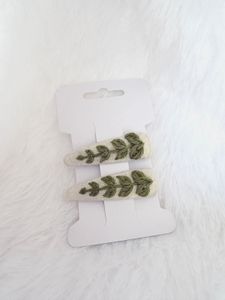kids accessories Hair Clips (Set of 2)