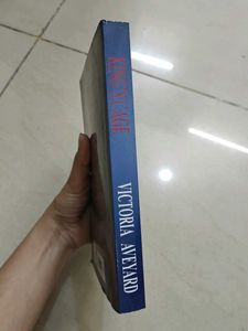 King's Cage by Victoria Aveyard