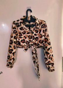 Leopard Print Tie-Front Cropped Shirt