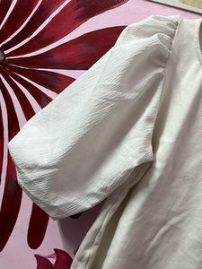 Stylish white Puff Sleeve Top